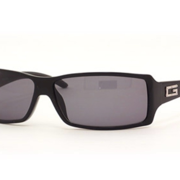 Gucci Vintage Black Sunglasses - Picture 2 of 8